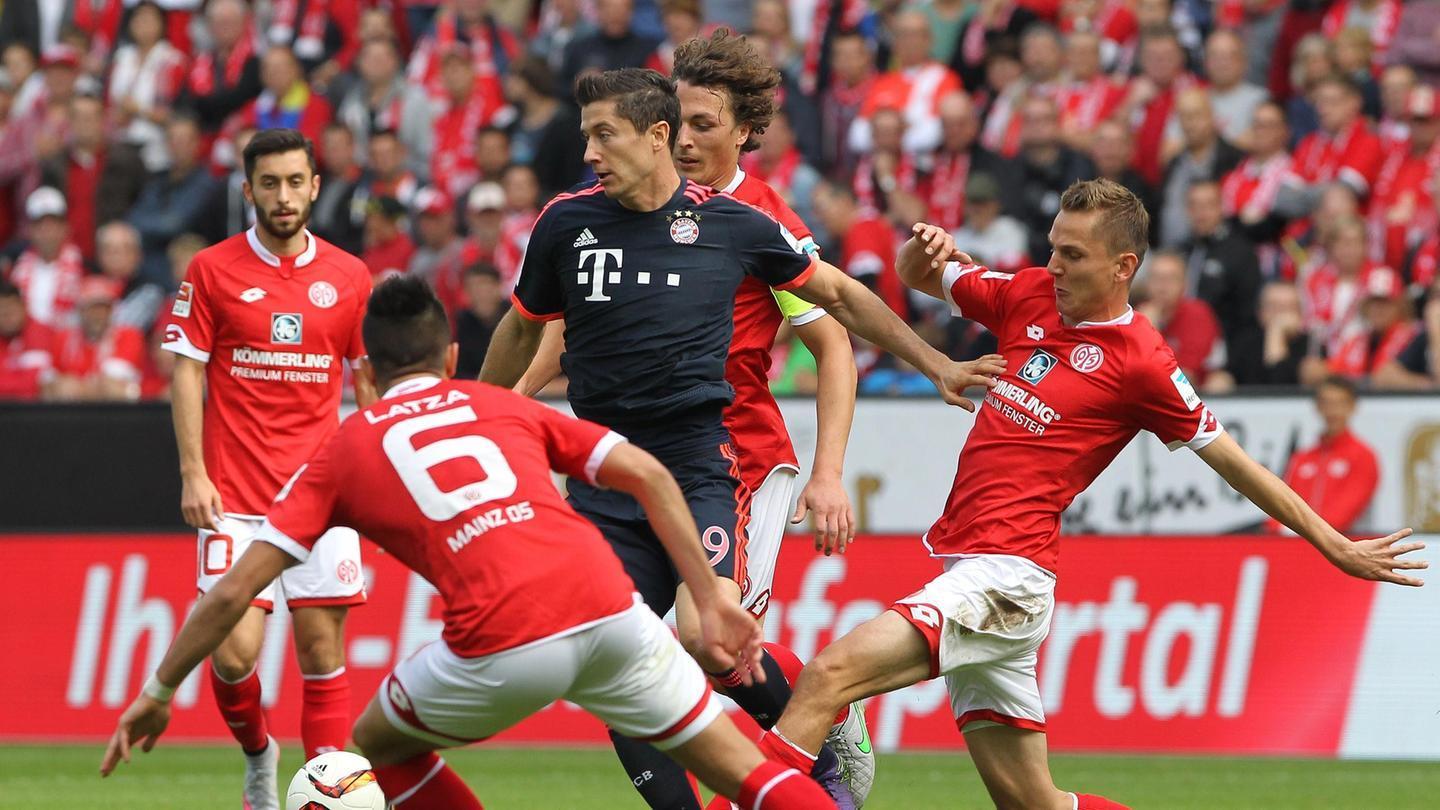 国足冬训首日实况：于汉超布设训练，吕焯毅受访