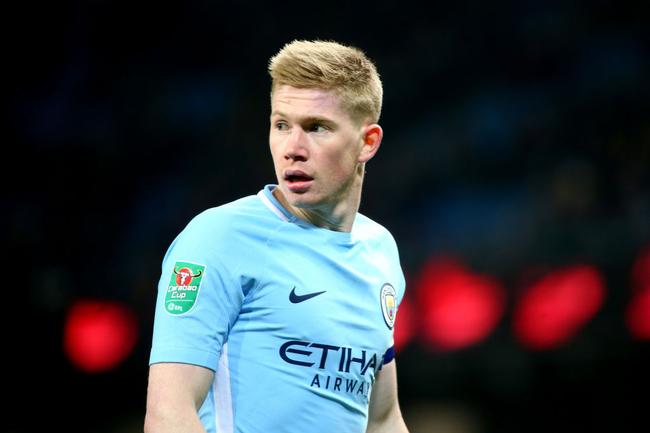 内马尔指责拜仁大将飞铲梅西：你是疯了还是怎么了？