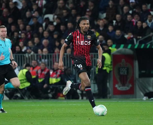 湖人106-128活塞4坏消息！防守被爆，艾顿无态度，詹姆斯主导丢分