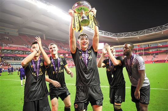 NBA官宣禁赛施罗德3场：对峙东契奇还试图打人 损失薪水29万美元