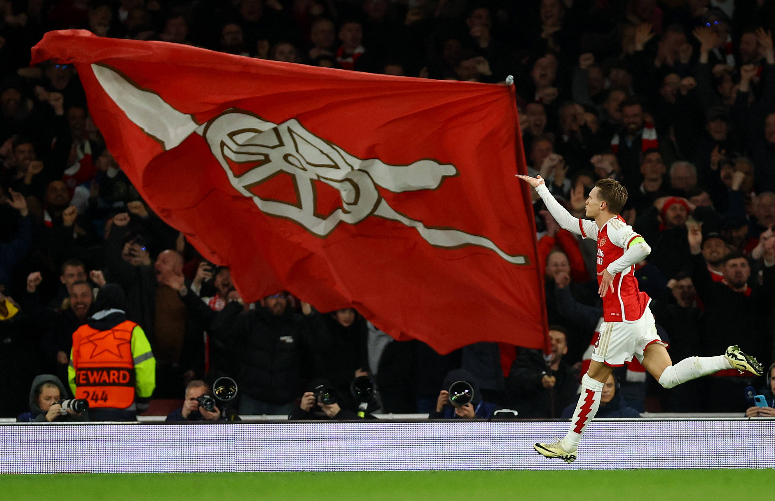 欧冠赛程安排与对阵分析