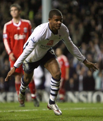 [NBA]天赋对决 文班亚马强起隔扣霍姆格伦